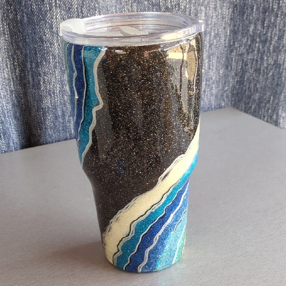 Glittery‎ Blue and Black Tumbler. 32oz. - Picture 4 of 9